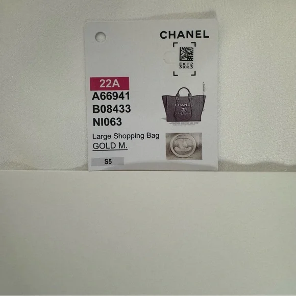 Limited Edition ! NWT Large Gold Calfskin Chanel Deauville Tote - Picture 13 of 15